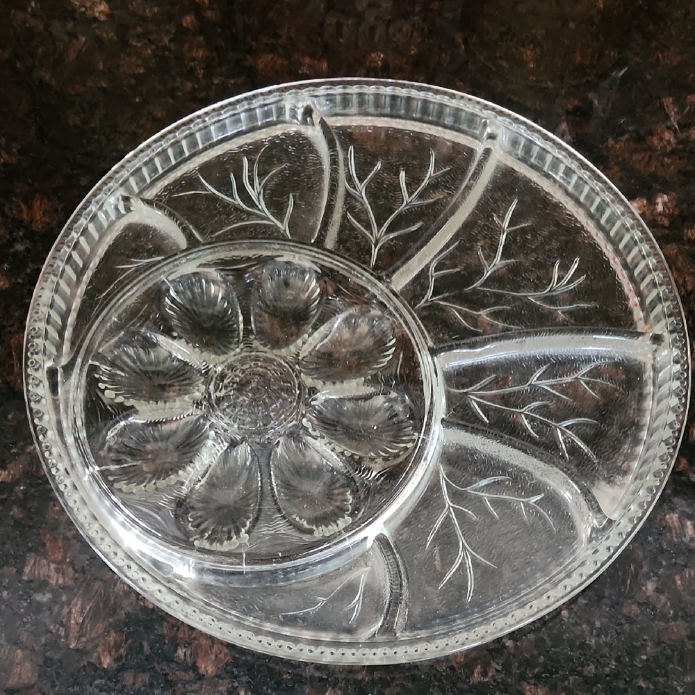 Vintage Indiana Glass Company Pebble Leaf Pattern Serving Platter